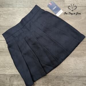 Izod Approved Schoolwear Skort Size 7 Regular